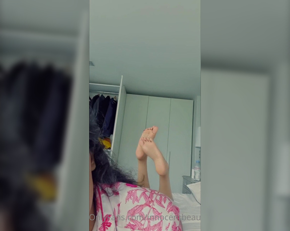 Kayla Kapoor aka Innocentbeautypremium OnlyFans - Do you like my feet baby