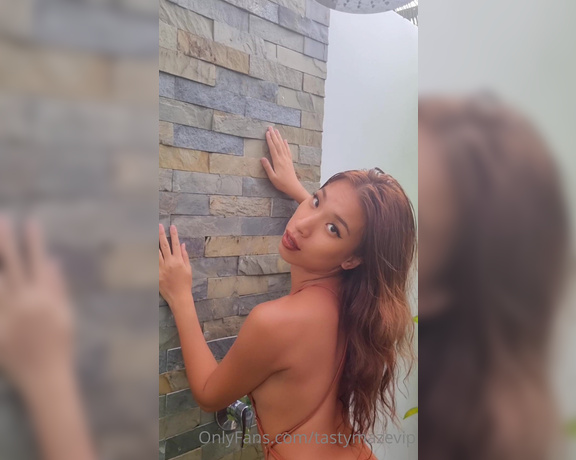 Miya Maze aka Miyamaze OnlyFans - Have you watch me Showering outside by myself its dam HOT babe i wish you were there and soaps my
