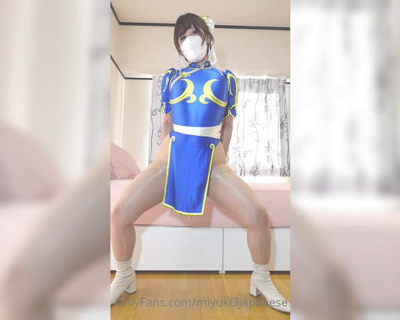Miyuki aka Miyuki3japanese OnlyFans - She wiggles her hips vulgarly in her Chun Li costume