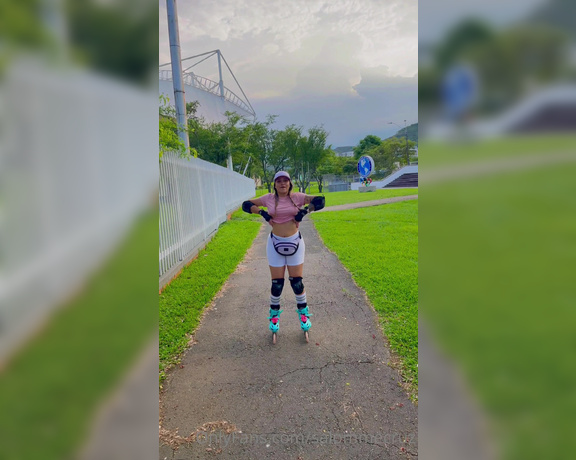 SalommeCruz aka Salommecruz OnlyFans - Flashing boobs while skating