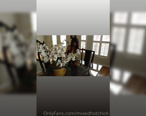 Sonya Red aka Mixedhotchick OnlyFans - A little Spring cleaning Have a fabulous day