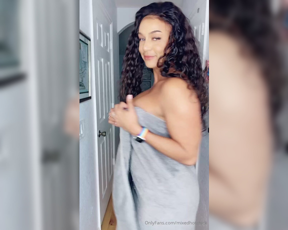 Sonya Red aka Mixedhotchick OnlyFans - Watch me drop my towel