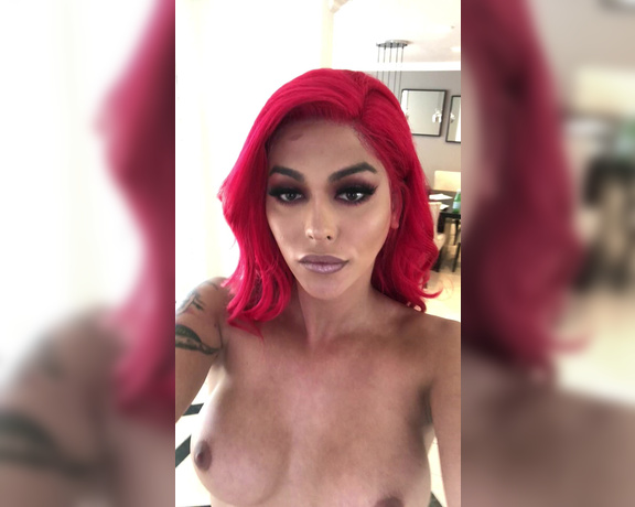 THE DOMINO PRESLEY aka Dominopresley OnlyFans - Walk that walk with that cock swinging around