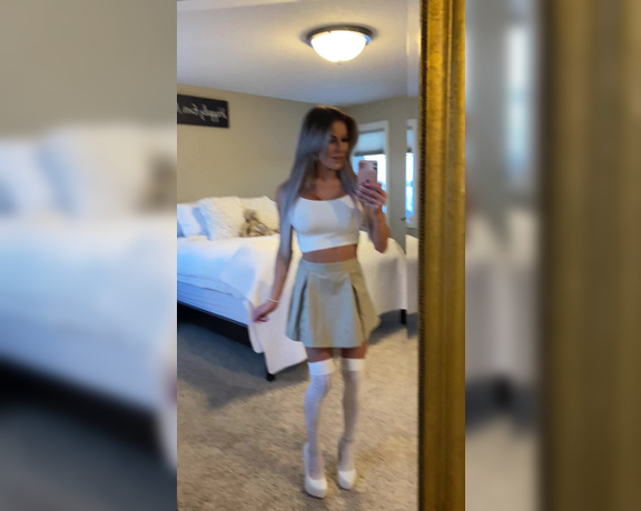 Autumn Blair aka Autumndoll_xo OnlyFans - OOTD Who likes fun facts This is a size 10 lil girls skirt Additional 141 available in DM Minus th