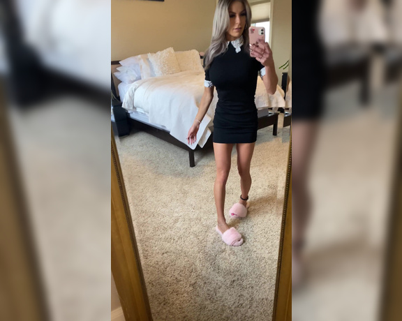 Autumn Blair aka Autumndoll_xo OnlyFans - OOTD! Little black dress with white collar! I have a work meeting today so I have to hide the tight