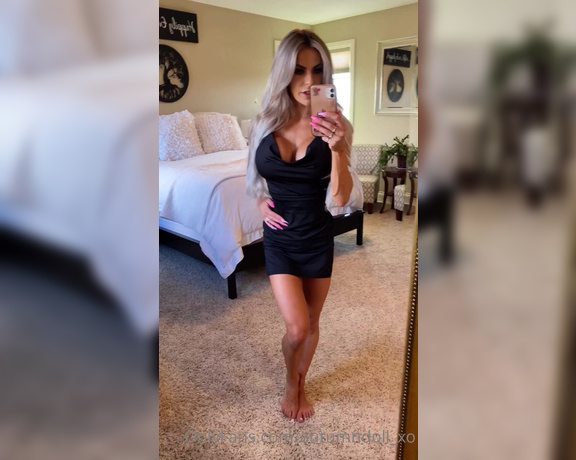 Autumn Blair aka Autumndoll_xo OnlyFans - OOTD Who knows the name of this dress