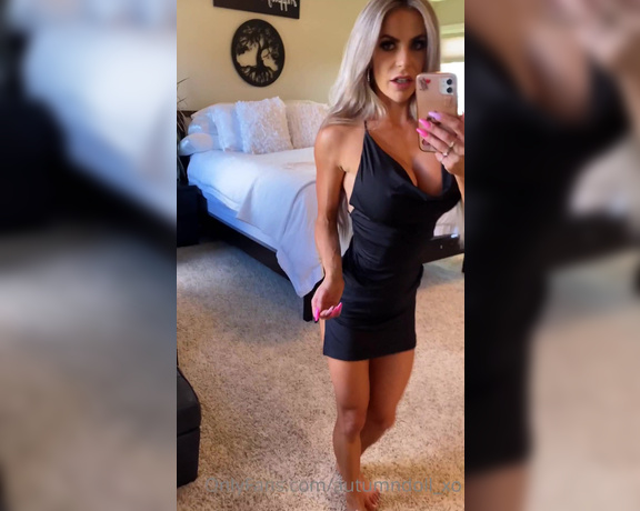 Autumn Blair aka Autumndoll_xo OnlyFans - OOTD Who knows the name of this dress