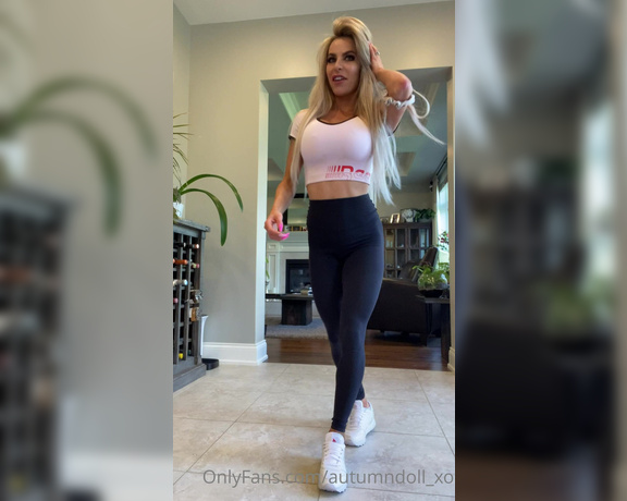 Autumn Blair aka Autumndoll_xo OnlyFans - Post gym outfit of the day Yes I sweated my spray tan off my boobs