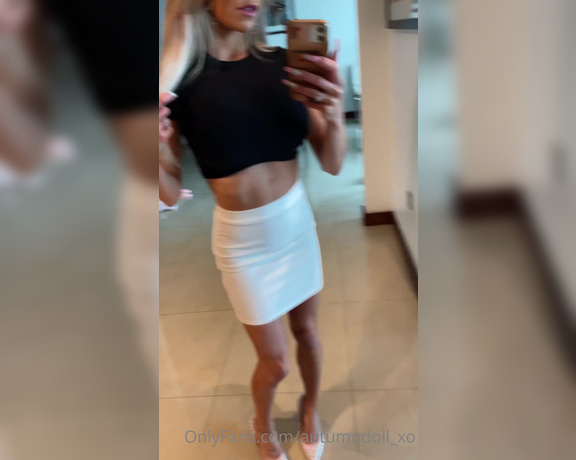 Autumn Blair aka Autumndoll_xo OnlyFans - OOTD! Grocery getters