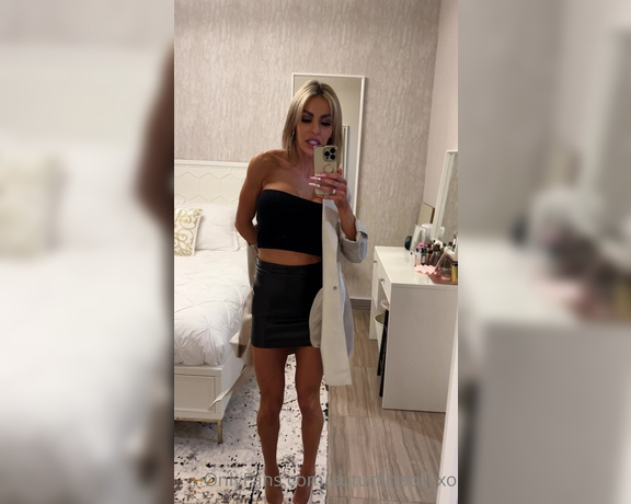 Autumn Blair aka Autumndoll_xo OnlyFans - Little Black two Piece set OOTD!