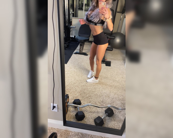 Autumn Blair aka Autumndoll_xo OnlyFans - Good Morning everybody!!! Since you last saw me right here in the gym, I went to sleep but I’m back