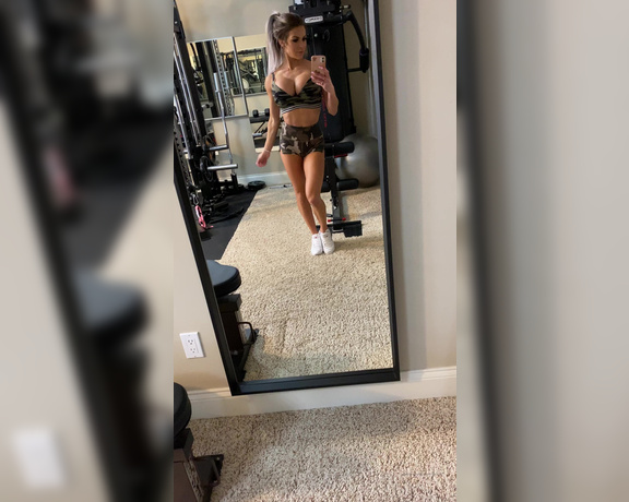 Autumn Blair aka Autumndoll_xo OnlyFans - I’m here to pump YOU up