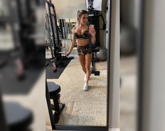 Autumn Blair aka Autumndoll_xo OnlyFans - I’m here to pump YOU up