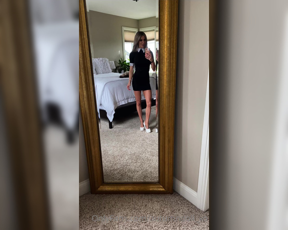 Autumn Blair aka Autumndoll_xo OnlyFans - OOTD Sunday but looking like Wednesday Adams that is