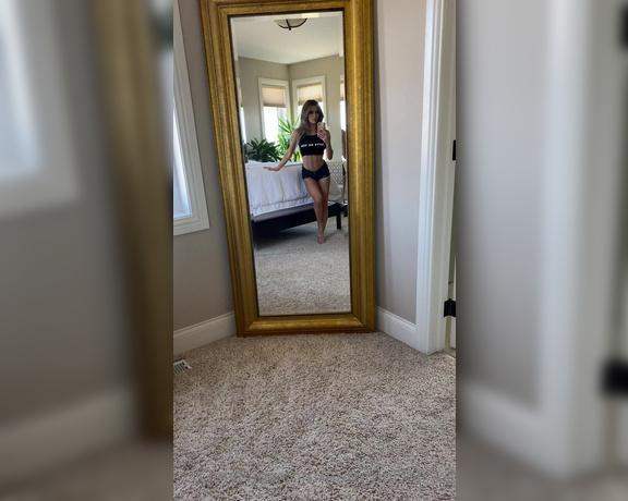 Autumn Blair aka Autumndoll_xo OnlyFans - Hi