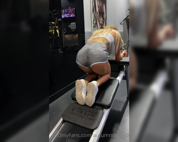 Autumn Blair aka Autumndoll_xo OnlyFans - Putting in the work Face down a up