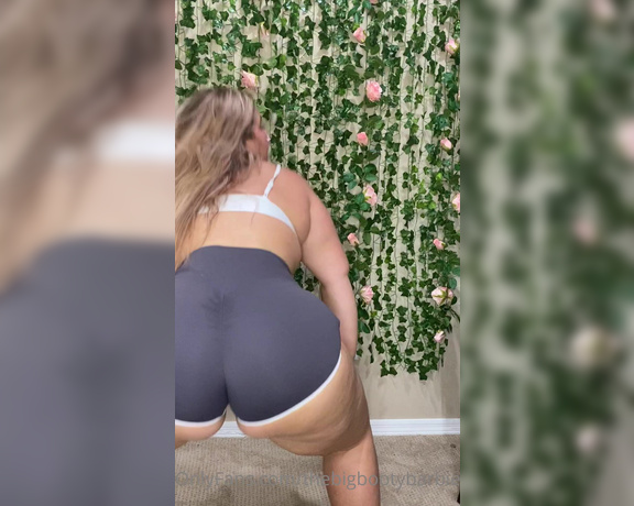 Big Booty Barbie aka Thebigbootybarbie OnlyFans - I love shaking my ass for you!!! Look at this laffy taffy