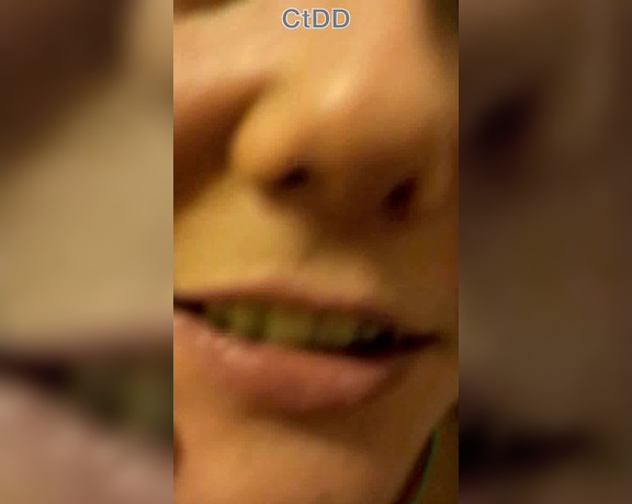 Dirtykristy Dk Chews Gum While Sucking Cock