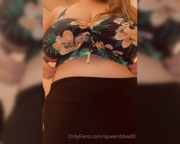 Jenna Rae aka Queenbbw00 OnlyFans - Help me out of this