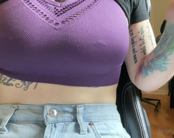 June Berry aka Juneberry444 OnlyFans - Here is a little sprinkle of boob drops for you 3 i love playing with my boobs 3