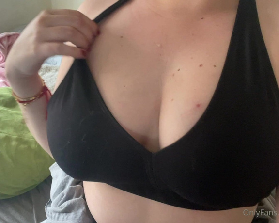 Bridget aka Mamibree OnlyFans - Would you appreciate my tiddies if they were in front of you