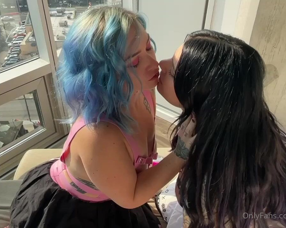 Life_of_Spice aka Life_of_spice OnlyFans - Me and @misslavey666 use our favorite toys on one another right in front of the window overlooking t