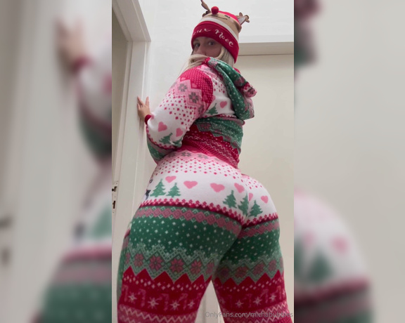 MichaBubbles aka Michabubblesvip OnlyFans - I look so adorable in my Christmas pyjamas Wanna see what it’s hiding under