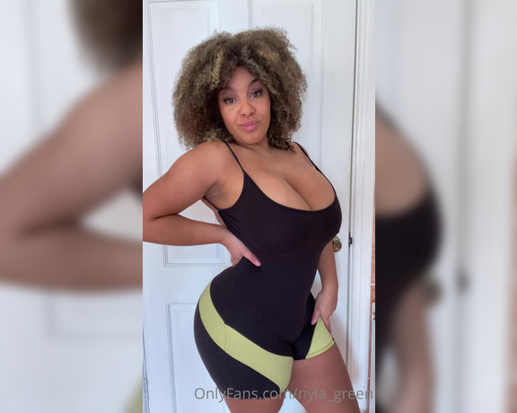 Nyla Green aka Nyla_green OnlyFans - I need your help guys What’s your thoughts on wearing this to the gym