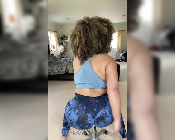 Nyla Green aka Nyla_green OnlyFans - Happy Sunday I hope you’re all having a chill day!! A lil dirty teasing video for you baby I love