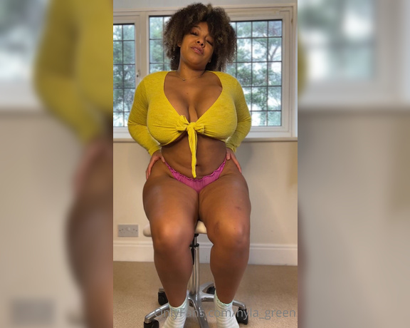 Nyla Green aka Nyla_green OnlyFans - I get horny so easily I just need to bounce…