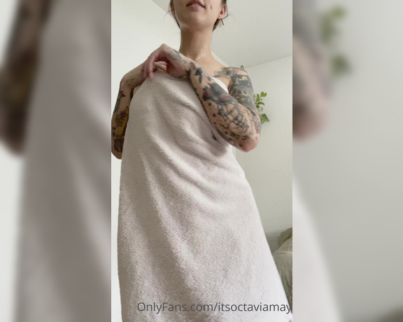 Octavia May aka Itsoctaviamay OnlyFans - My ass did not want to let this towel go!