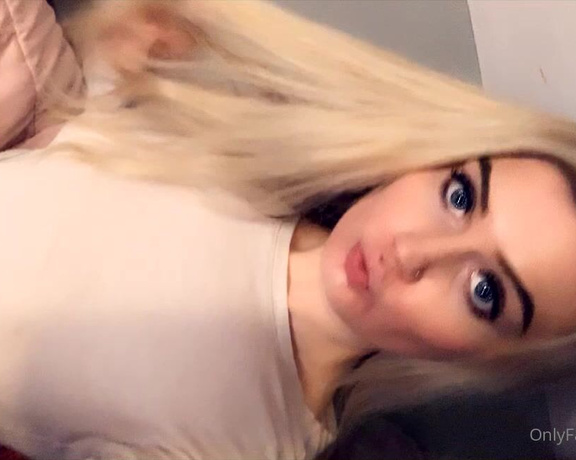 Rose aka Laroseee OnlyFans - I love talking dirty to you baby