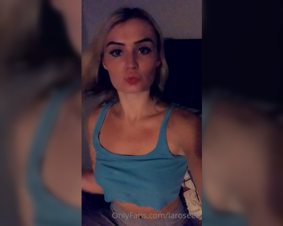 Rose aka Laroseee OnlyFans - Chilling at home I wish you were here baby