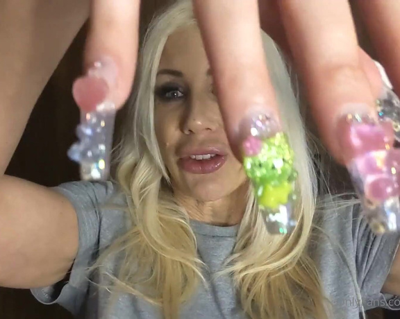 Puma Swede aka Pumaswede OnlyFans - I done my nails I think is so sexy but very long! Whatch the video until the end & Tell me how