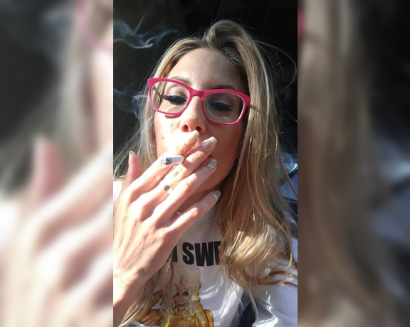 Puma Swede aka Pumaswede OnlyFans - For you who asked for a smoking vid )