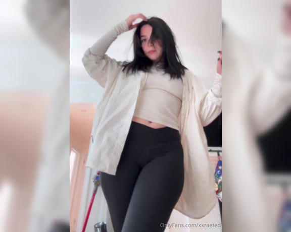 Rae aka Xxraeted OnlyFans - Little outfit vid before I run out the door