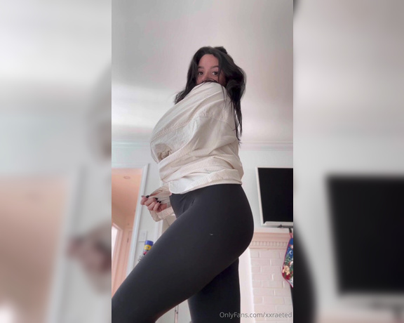 Rae aka Xxraeted OnlyFans - Little outfit vid before I run out the door