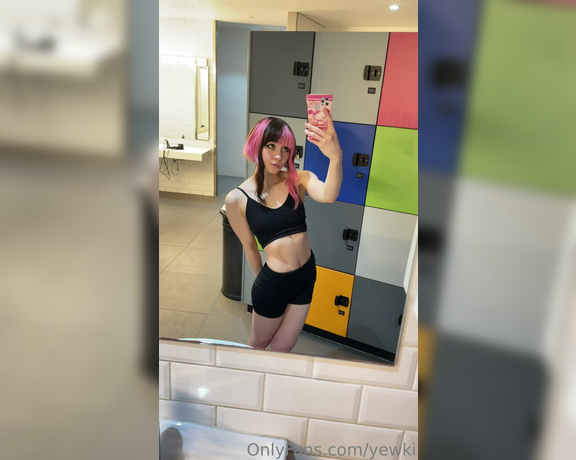 Yuki aka Yuwki OnlyFans - Tummy 2