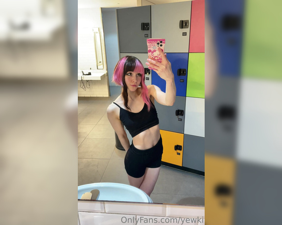 Yuki aka Yuwki OnlyFans - Tummy 3