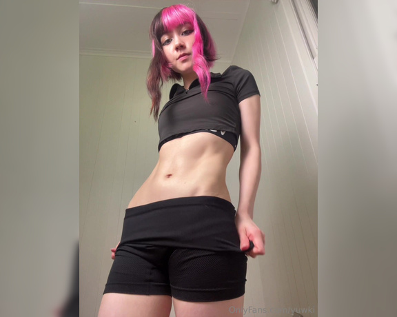 Yuki aka Yuwki OnlyFans - Tummy tease 8