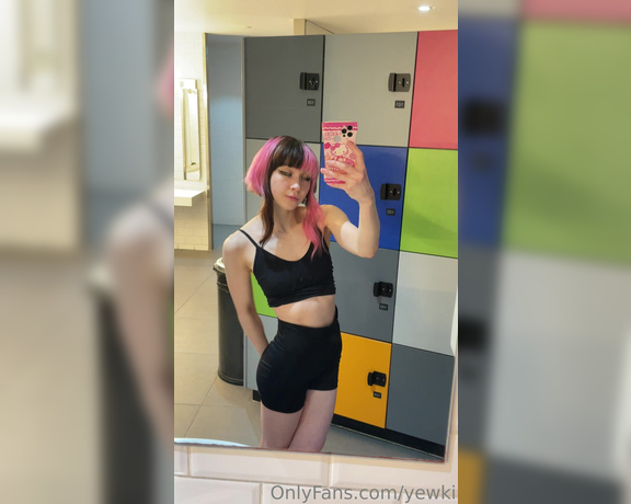 Yuki aka Yuwki OnlyFans - Tummy 5