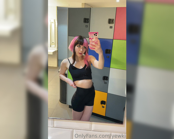 Yuki aka Yuwki OnlyFans - Tummy 5