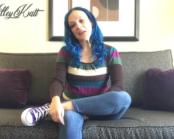 ManyVids - AlleyKatt - AlleyChatt MY FIRST TIME