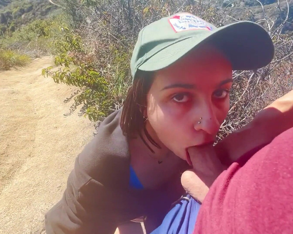 ManyVids - HaileyRose - ALMOST CAUGHT FUCKING ON LA HIKE