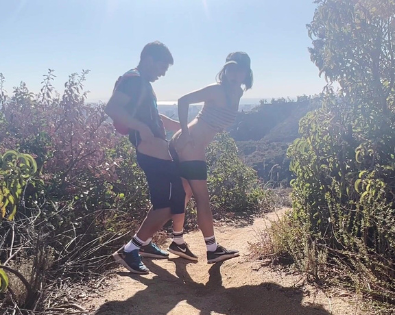 ManyVids - HaileyRose - ALMOST CAUGHT FUCKING ON LA HIKE