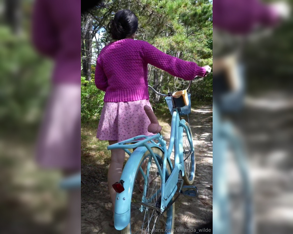 Amanda Wilde aka Amanda_wilde OnlyFans - Bike riding dildo squirt What kind of woman replaces her bike seat with a dildo Me of course! I told
