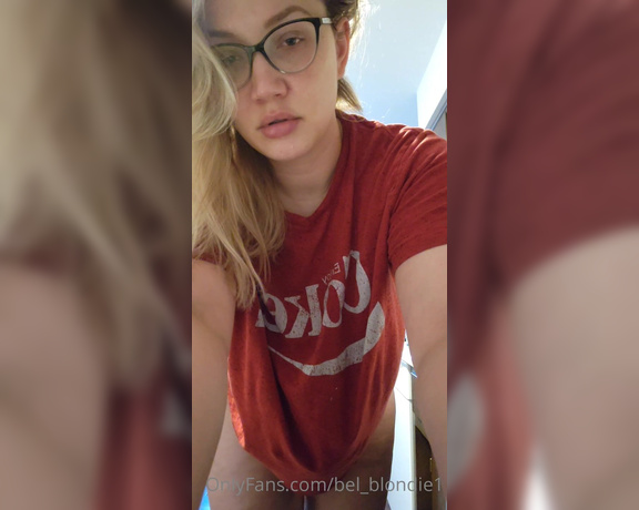 BelBlondie aka Bel_blondie1 OnlyFans - Morning twerk