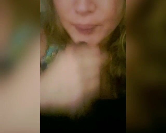 Kristi Lacroix aka Kristilacroix OnlyFans - Me no make up and a bull doing his job (Quickie)