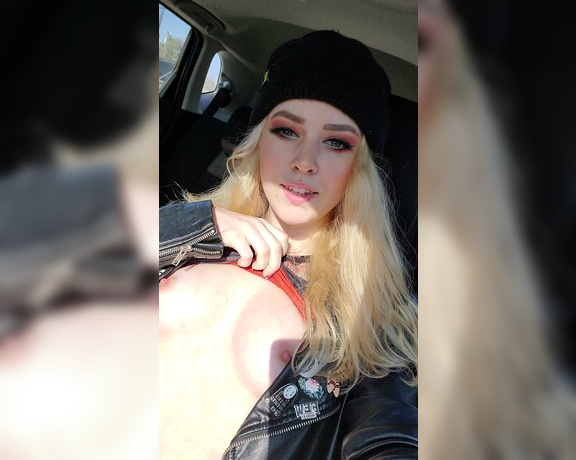 Emma Choice aka Emmachoice OnlyFans - Car flashing muahahah