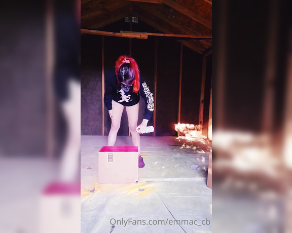 Emma Choice aka Emmachoice OnlyFans - Painting old boxes for a photoshoot this morning!